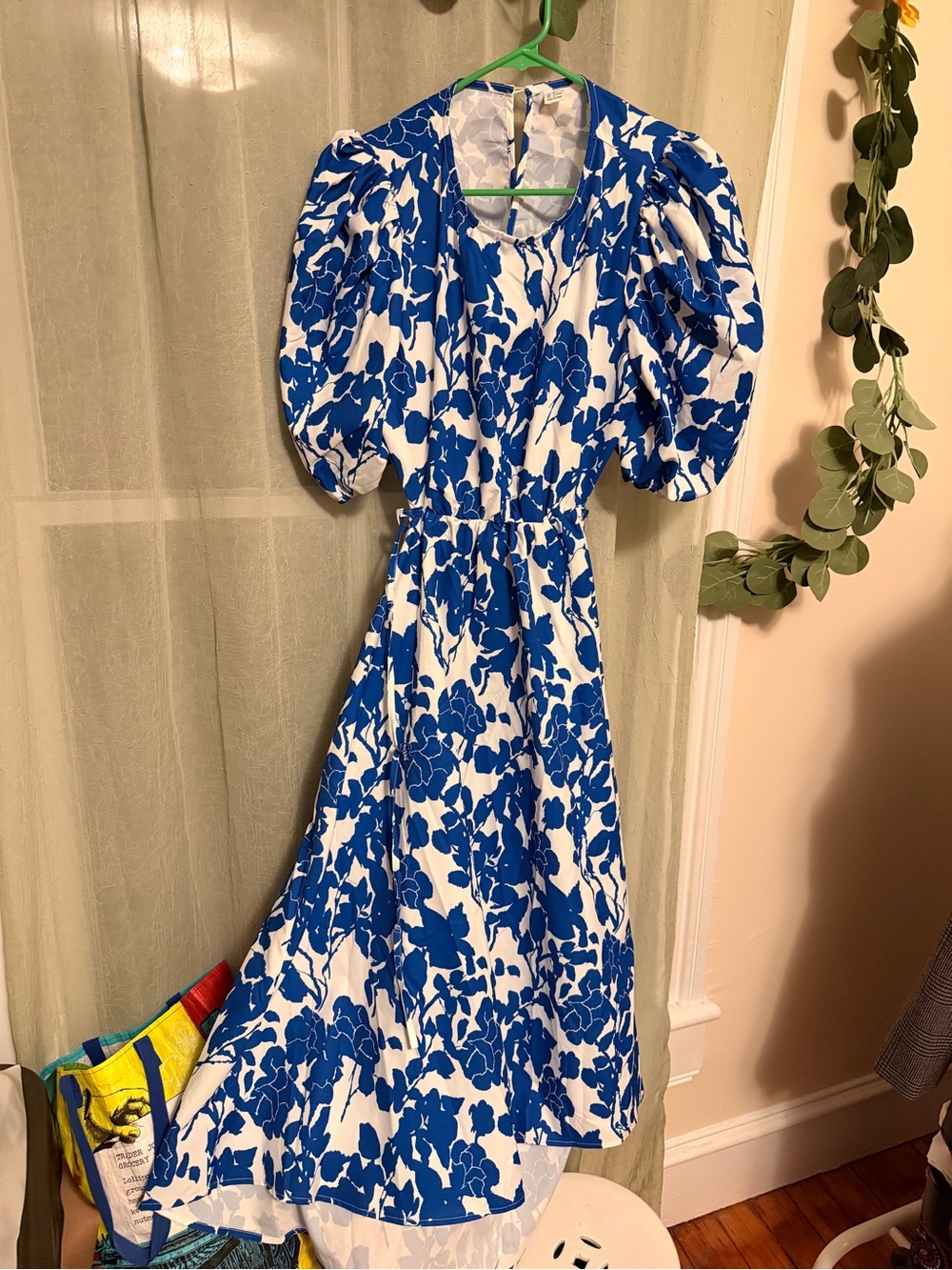 Blue Floral Puff-Sleeve Midi Dress